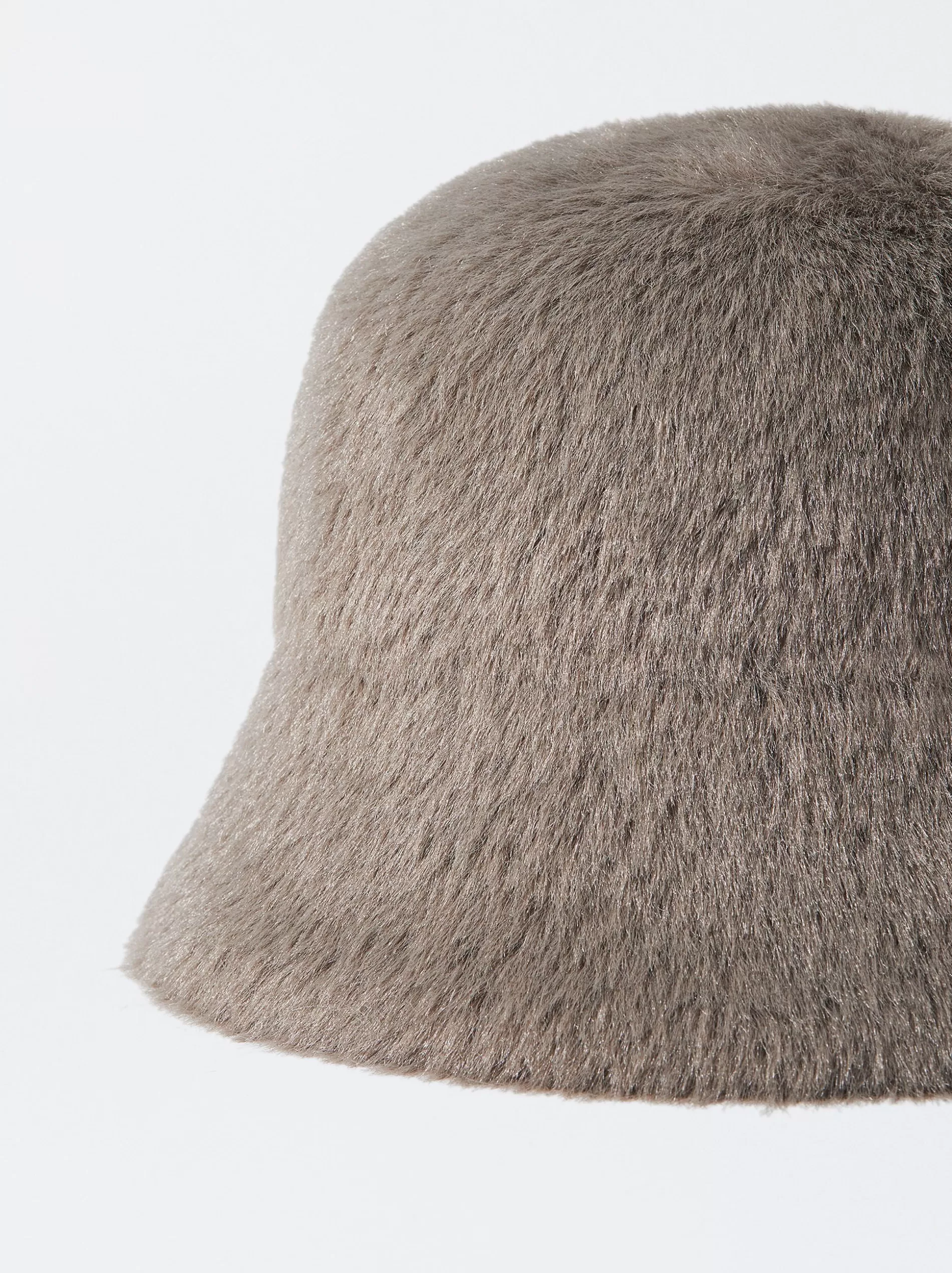 Bucket Hats | Winter hats<Parfois Bucket Hat With Fur Brown